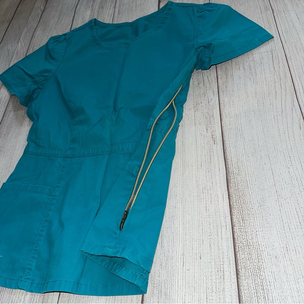 Jaanuu Turquoise Scrub Set - Picture 6 of 16